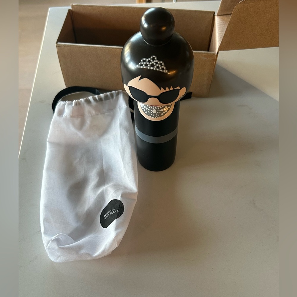 Audrey Hepburn Inspired Lucie Kaas Kokeshi Doll - Picture 6 of 8